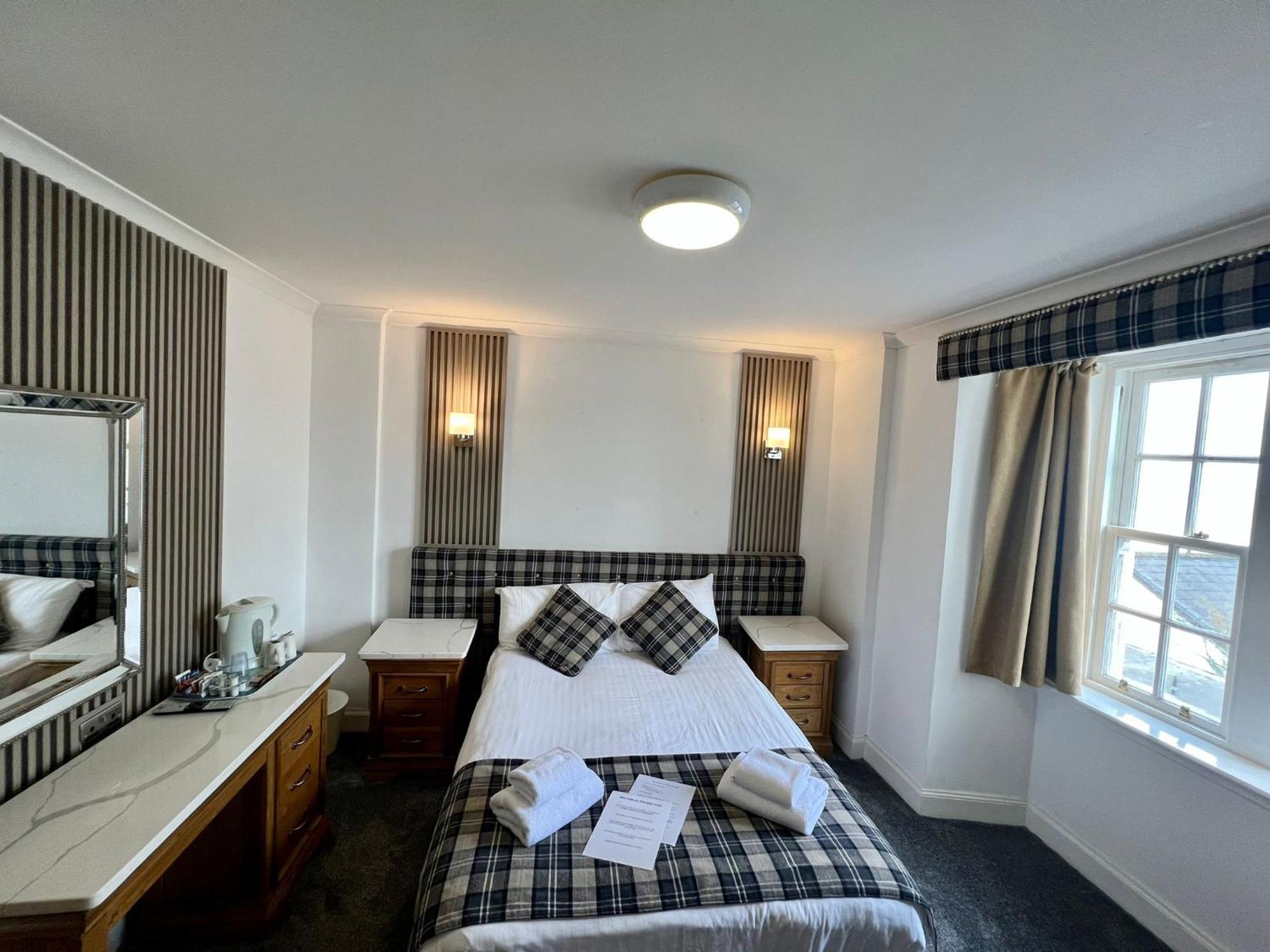 The Grey Gull Hotel Ardrishaig Exterior photo