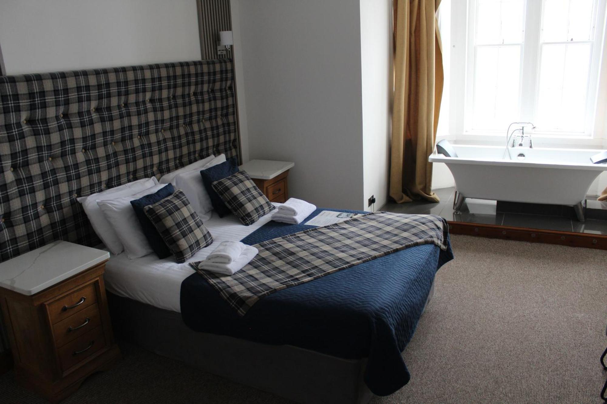 The Grey Gull Hotel Ardrishaig Exterior photo